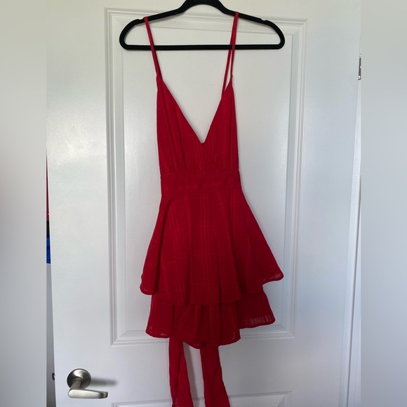 ❤️‍🔥Saints + Secrets - Red Playsuit / Romper - Size Large ❤️‍🔥 - Picture 2 of 6